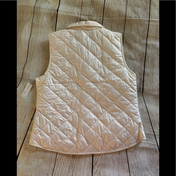 NWT Ivory quilted vest - Picture 2 of 3